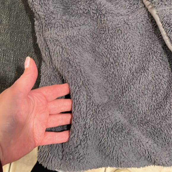 Ivivva vest - Picture 4 of 4